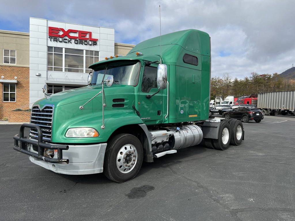 2003 INTERNATIONAL 4000 - Excel Truck Group