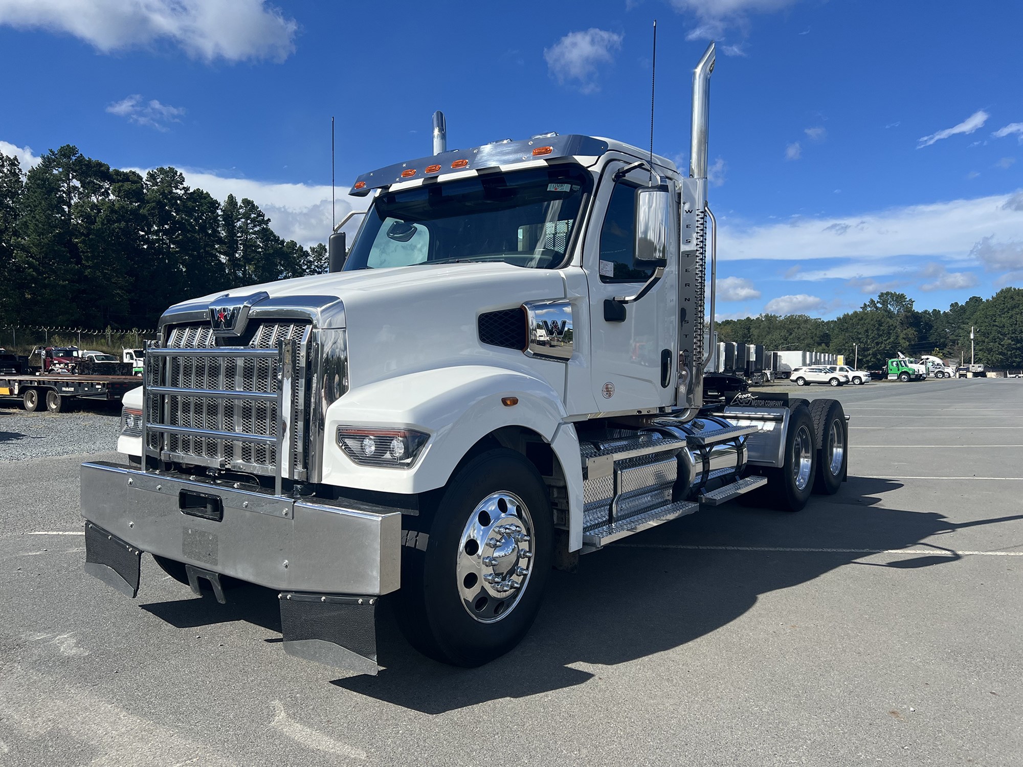 2022 Western Star 49X Chassis - image 1 of 6