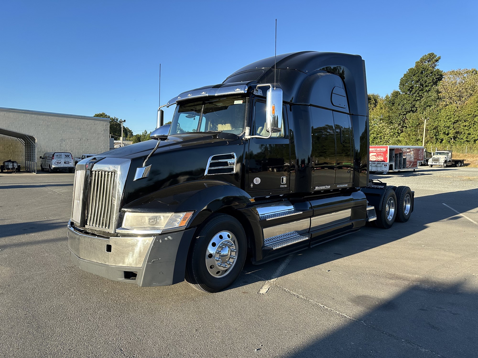 2022 Western Star 5700 XE - image 1 of 6