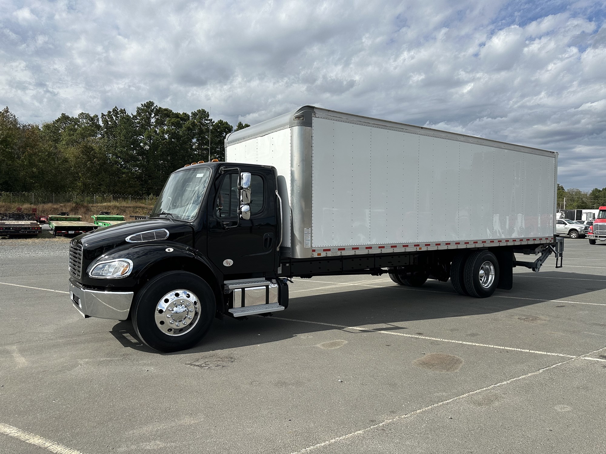 2022 Freightliner M2 - image 1 of 6