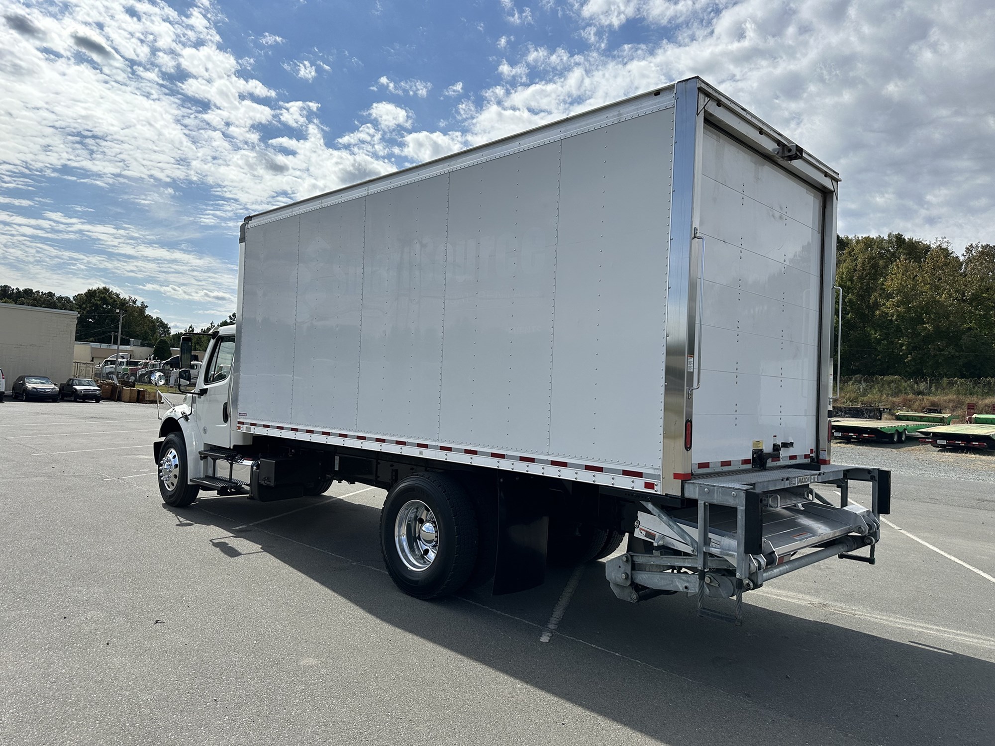 2019 Freightliner M2 - image 3 of 6