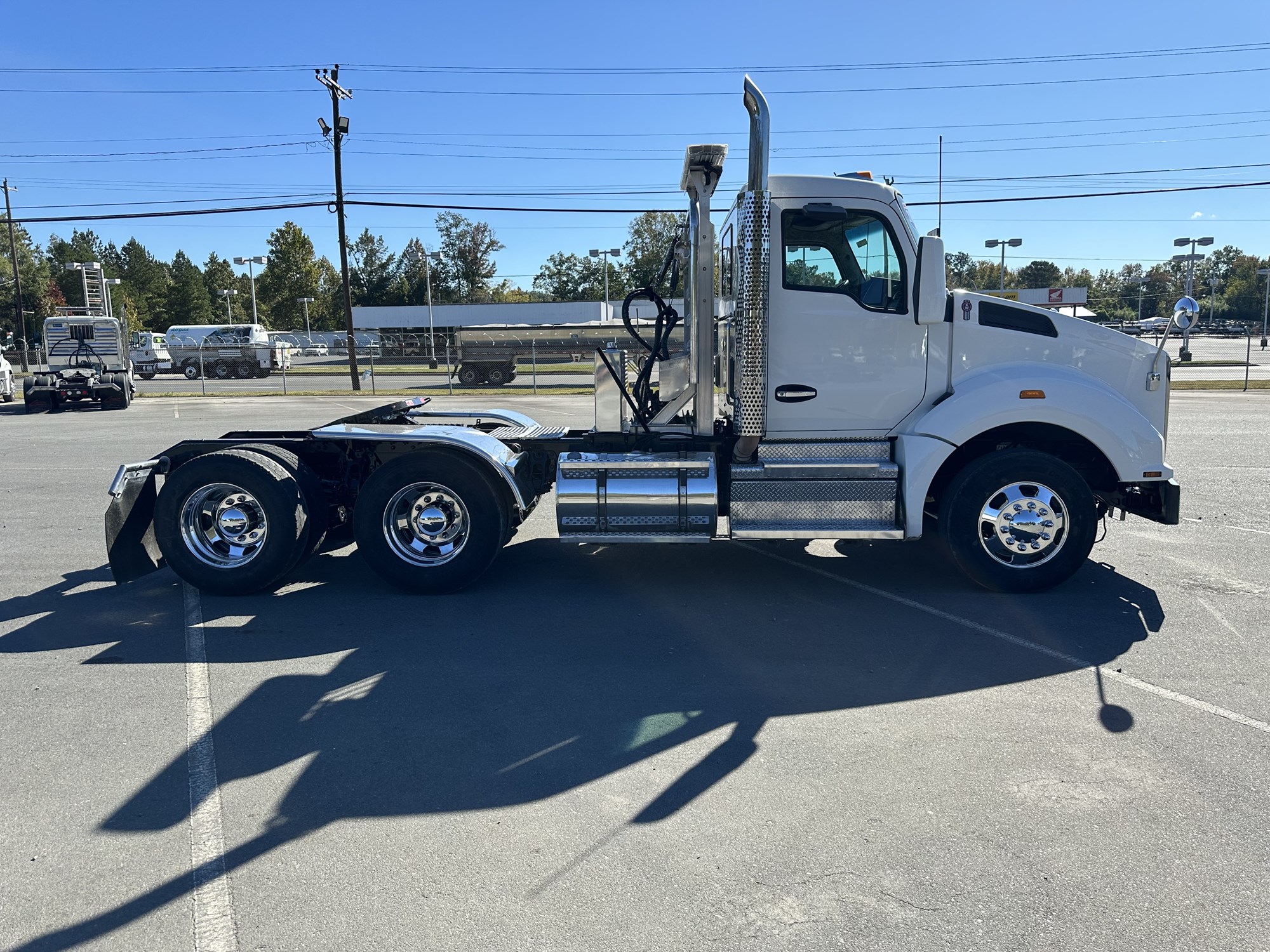 2018 Kenworth T880 - image 6 of 6