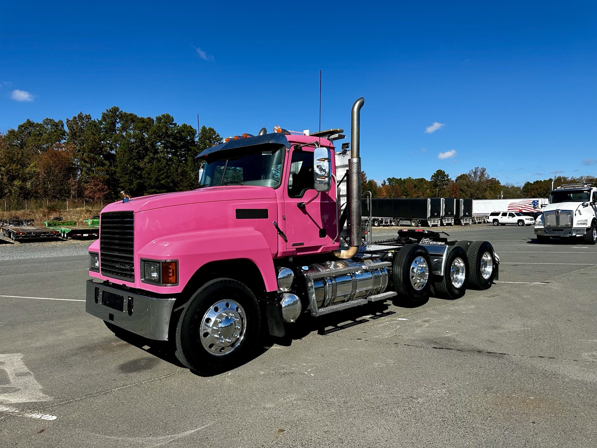 2019 Mack PI64T - image 1 of 6