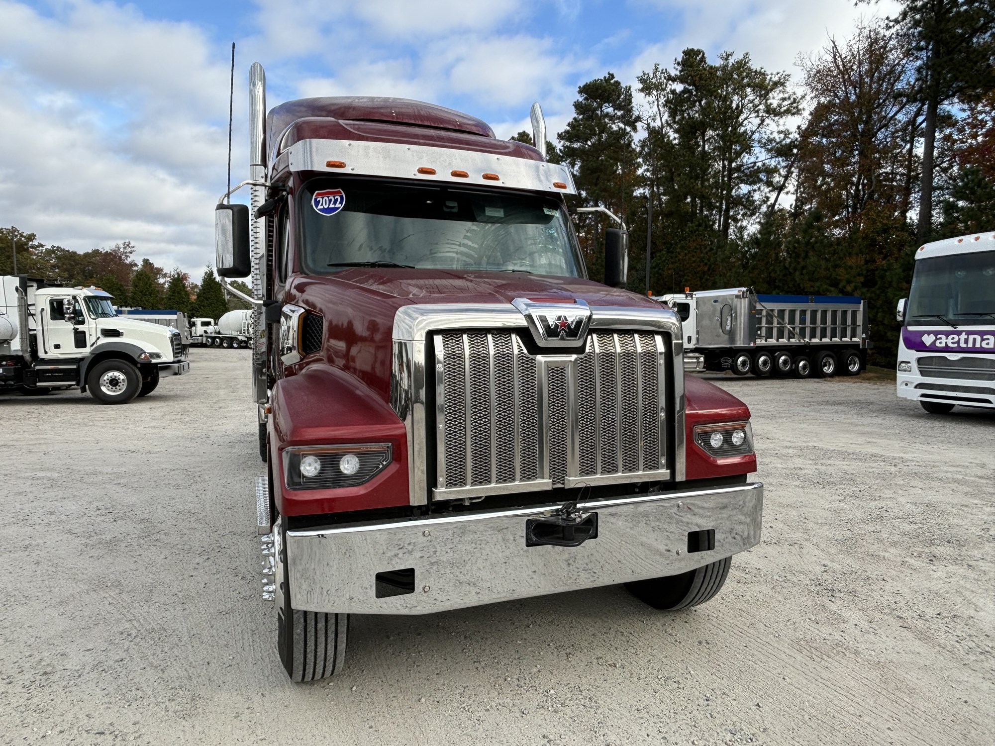 2022 Western Star 49X - image 2 of 6