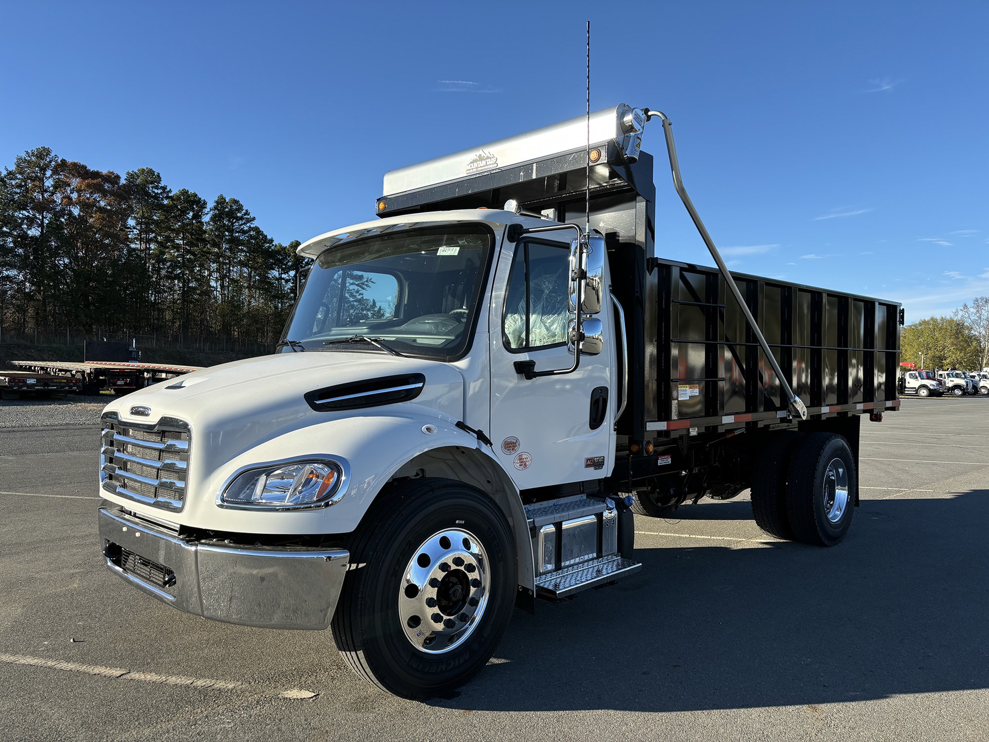 2025 Freightliner M2106 - image 1 of 6