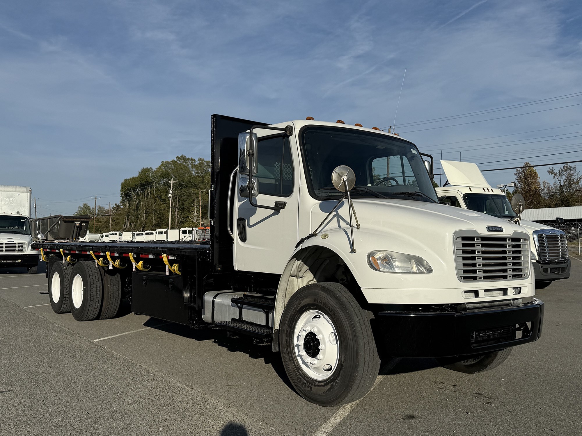 2017 Freightliner M2 - image 2 of 4