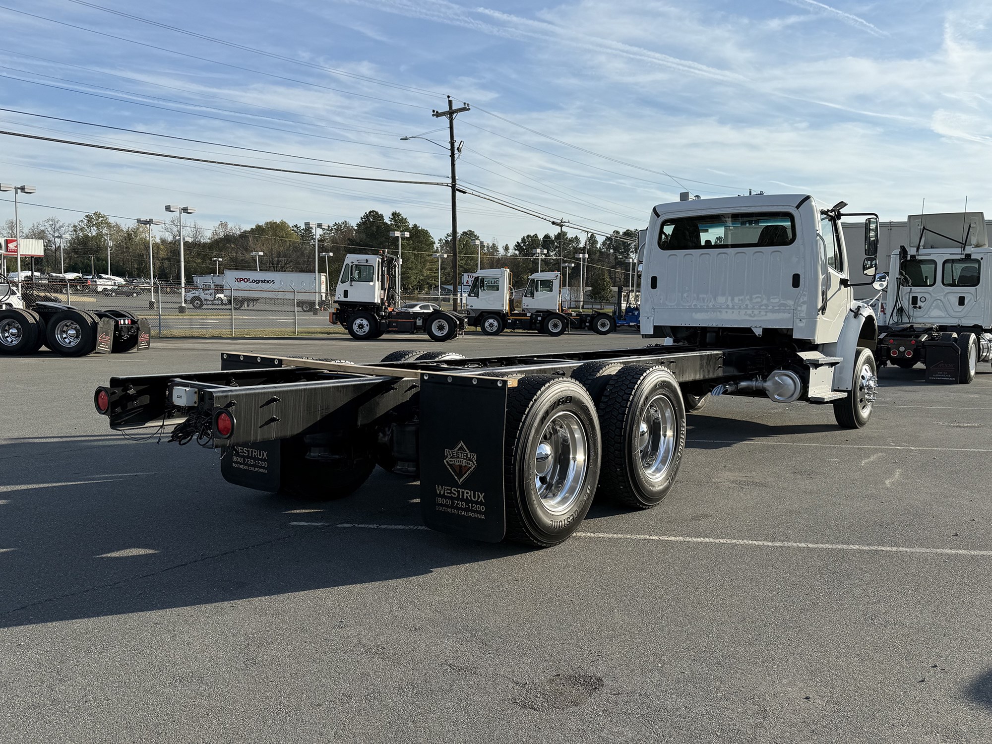 2018 Freightliner M2 - image 3 of 4