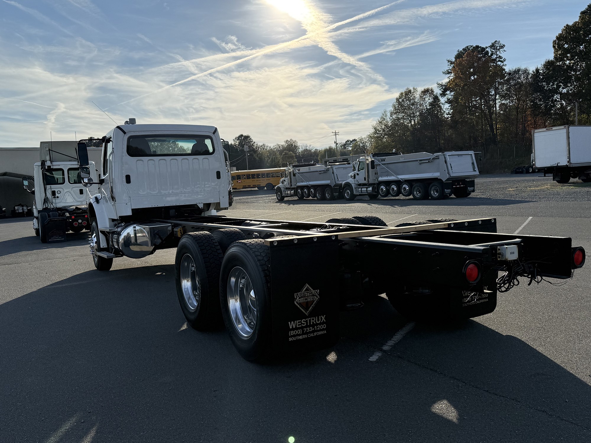 2018 Freightliner M2 - image 4 of 4