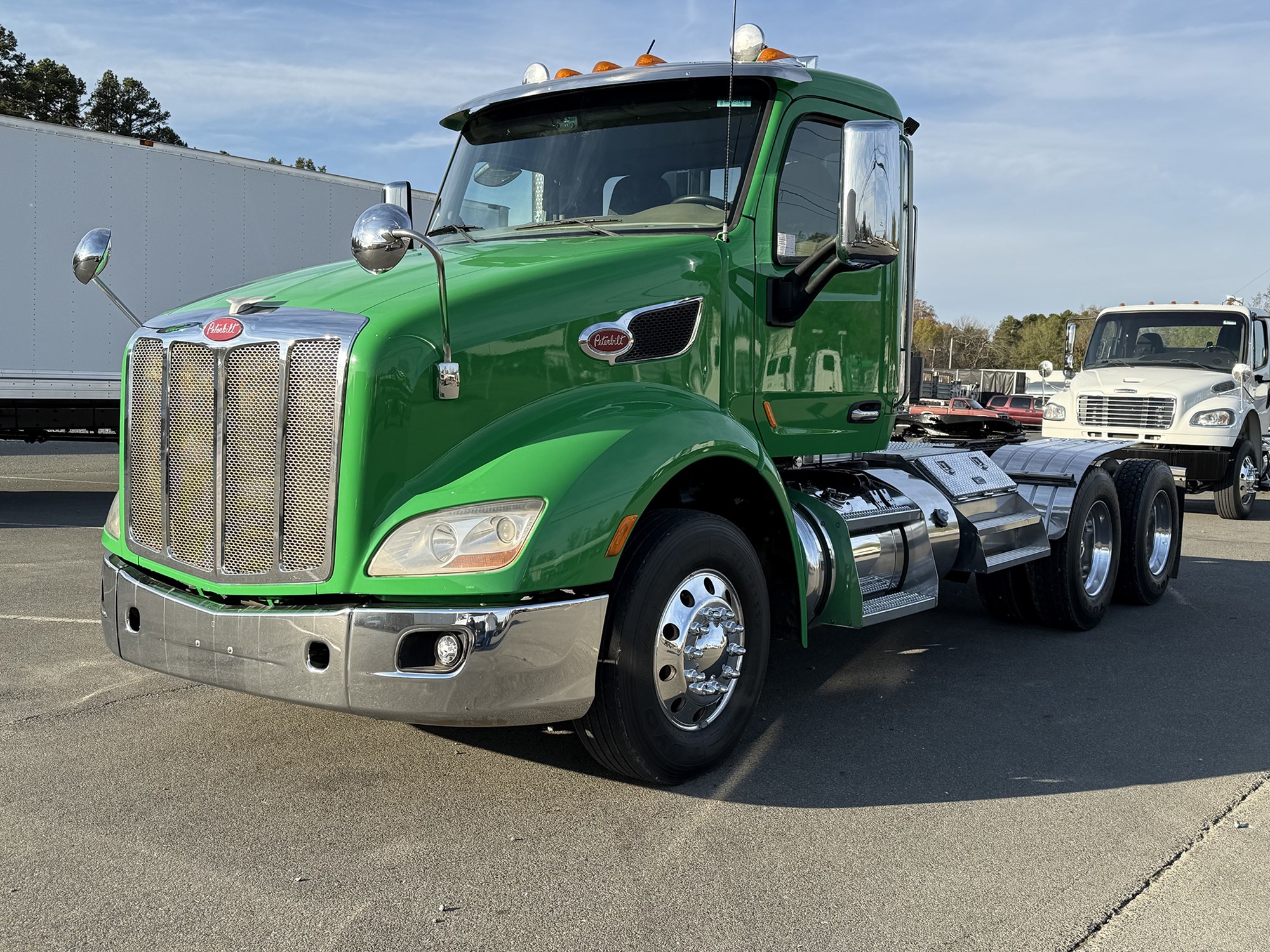 2018 Peterbilt 579 - image 1 of 6