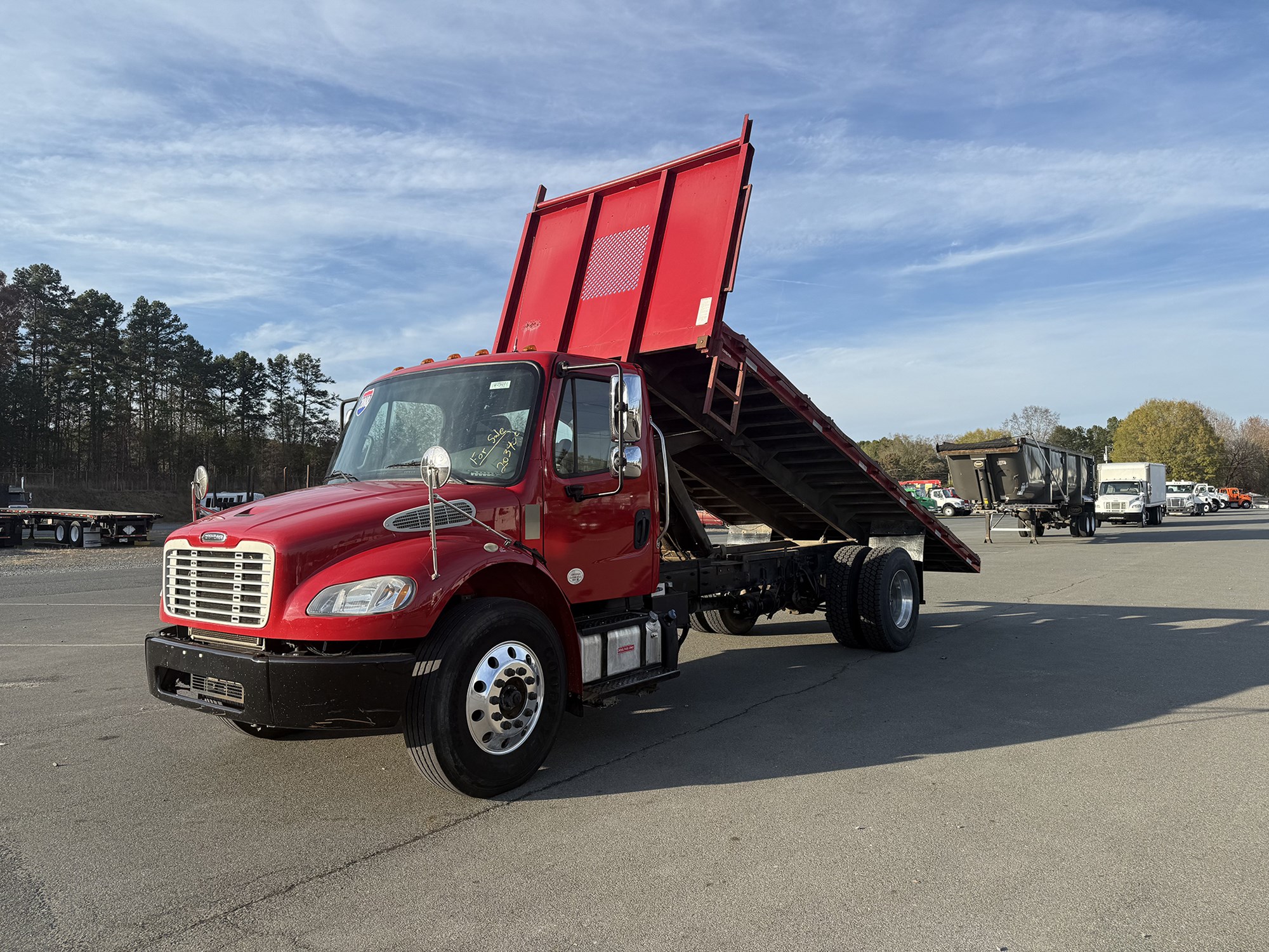 2018 Freightliner M2 - image 3 of 4