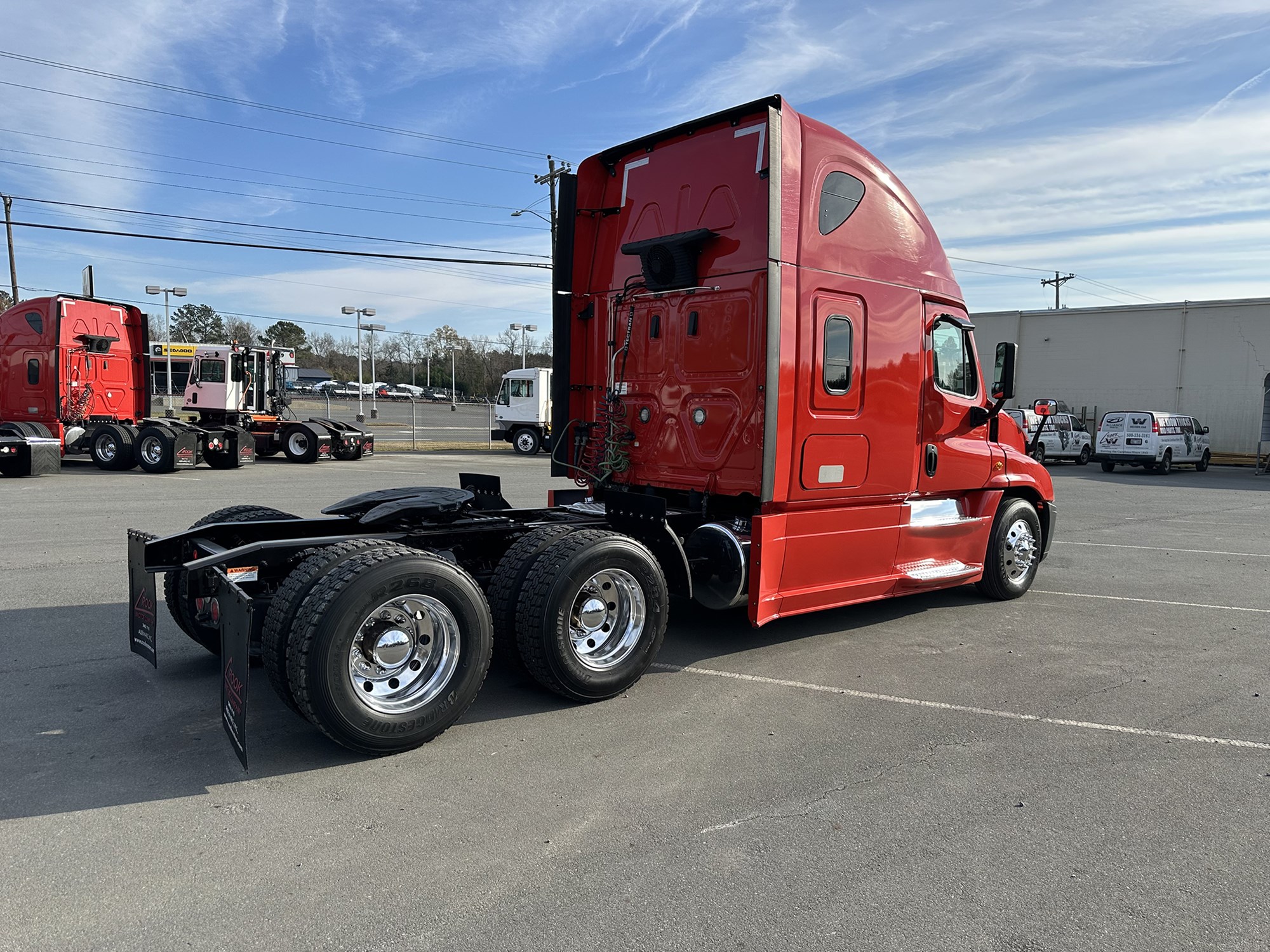 2020 Freightliner Cascadia 125 - image 5 of 6