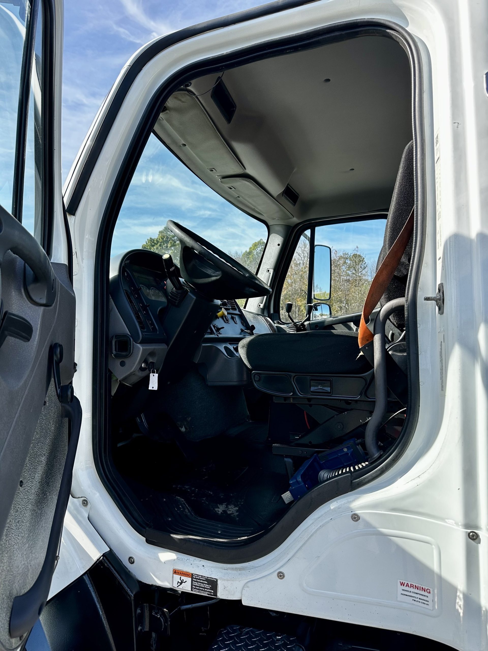 2018 Freightliner 114SD - image 6 of 6