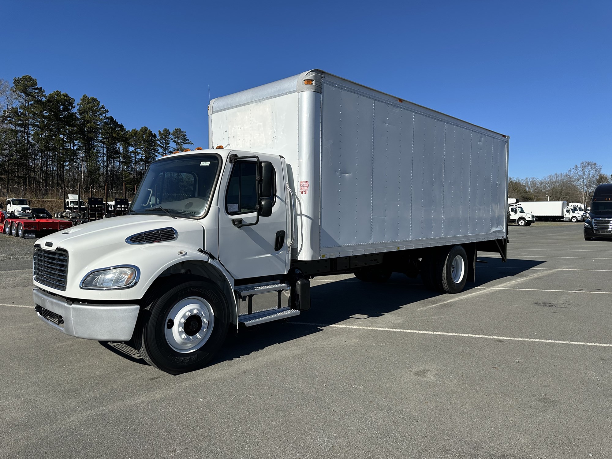 2020 Freightliner M2106 - image 1 of 6