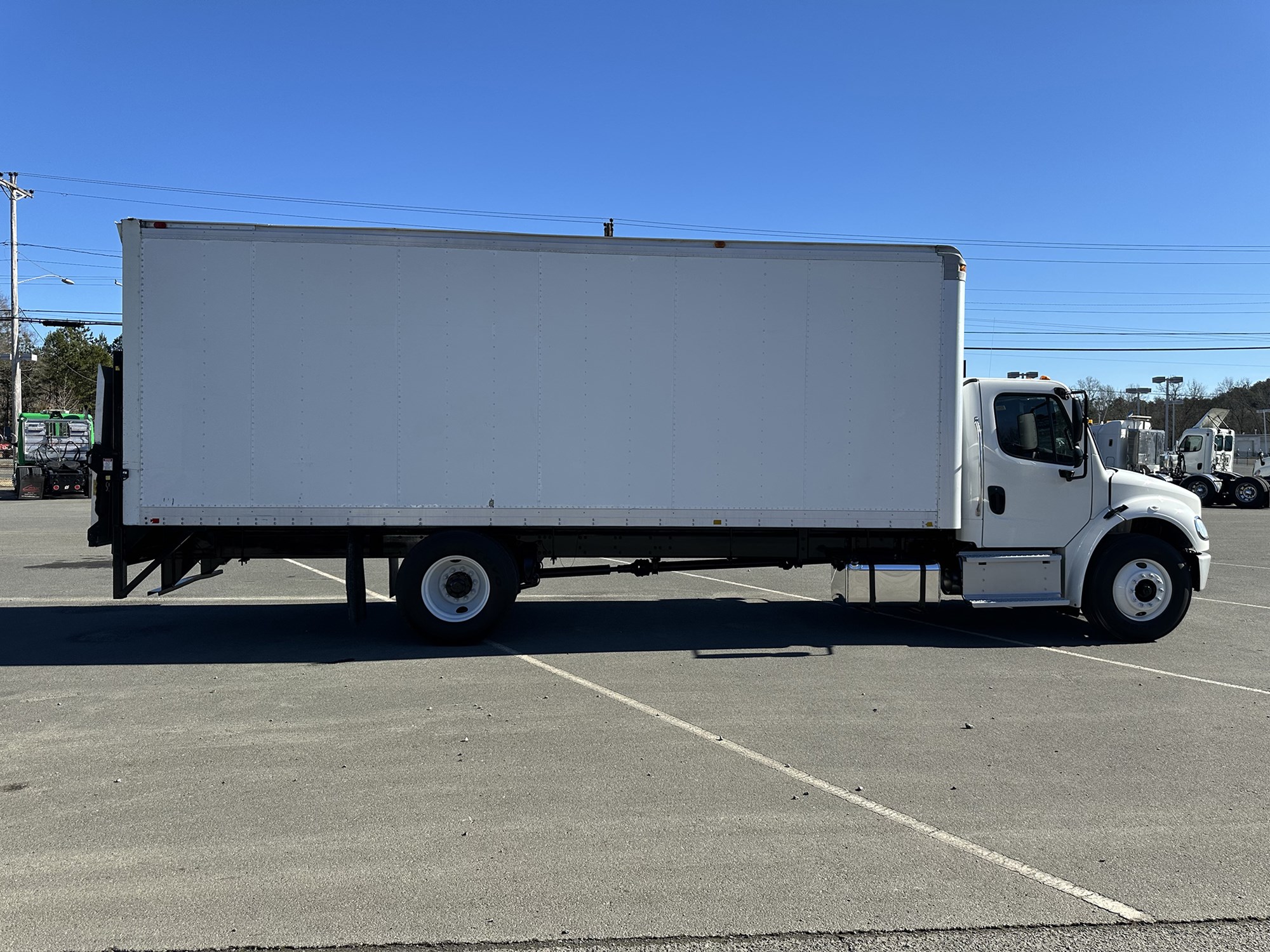 2020 Freightliner M2106 - image 6 of 6