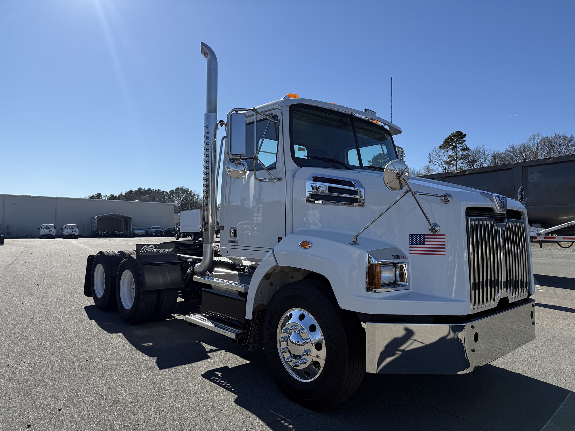 2016 Western Star 4700 - image 2 of 6