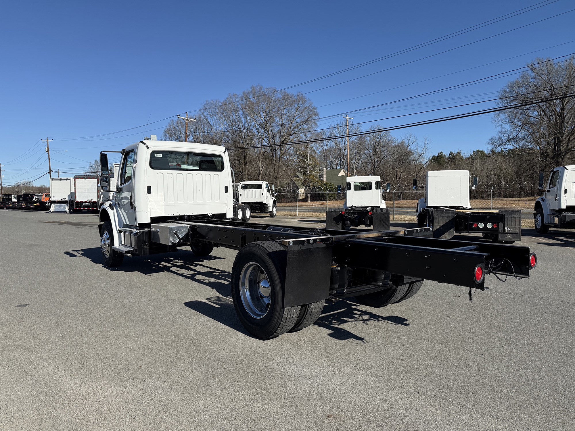 2017 Freightliner M2 - image 6 of 6