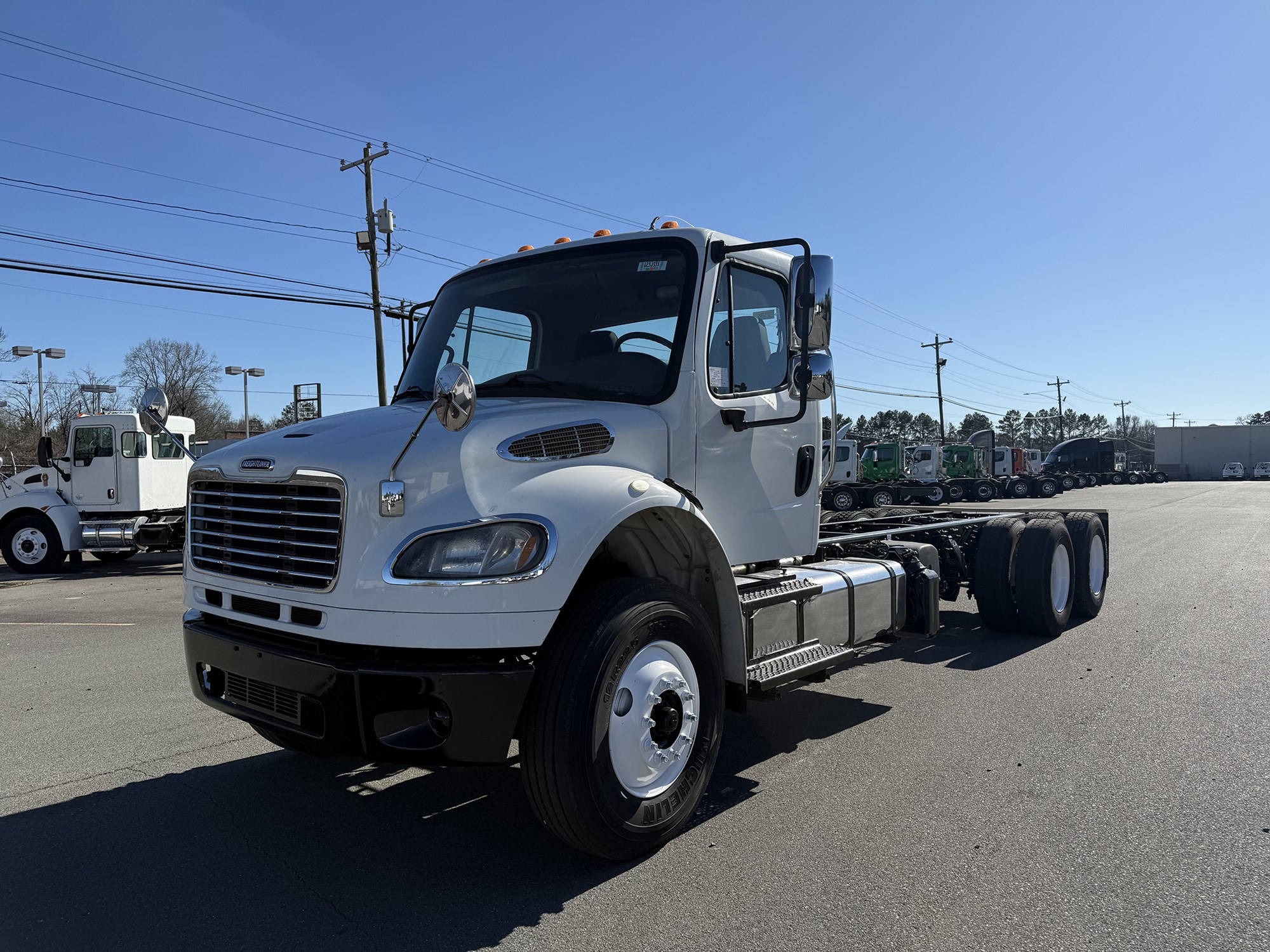 2018 Freightliner M2 - image 1 of 6