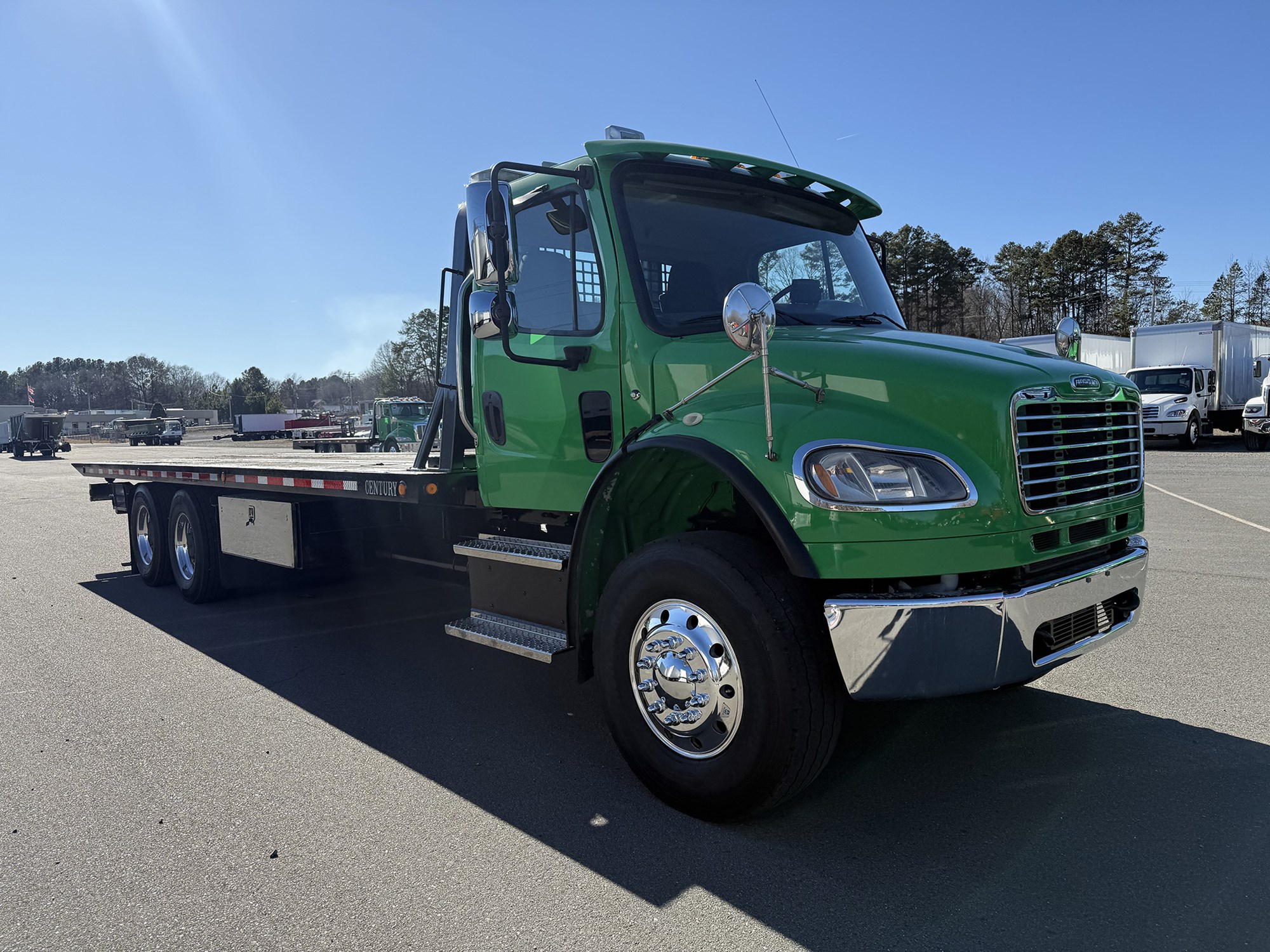 2019 Freightliner M2 - image 2 of 6