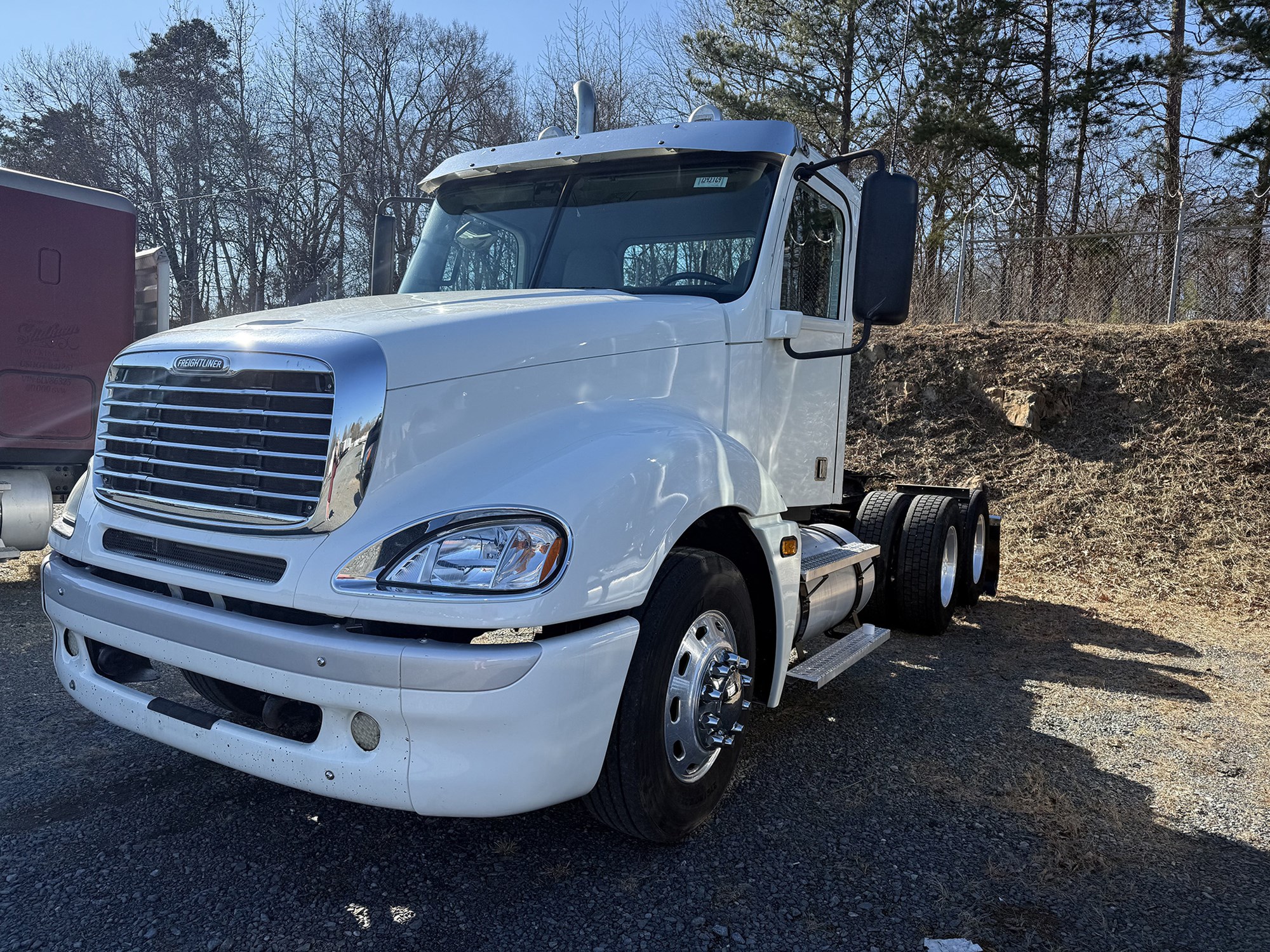 2020 Freightliner Columbia - image 1 of 2