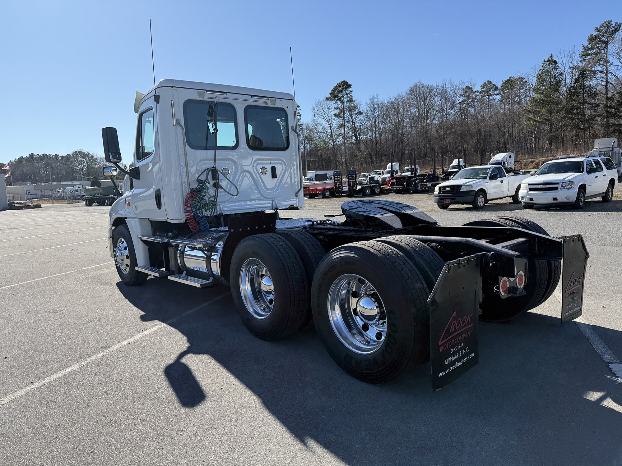 2018 Freightliner Cascadia 125 - image 6 of 6