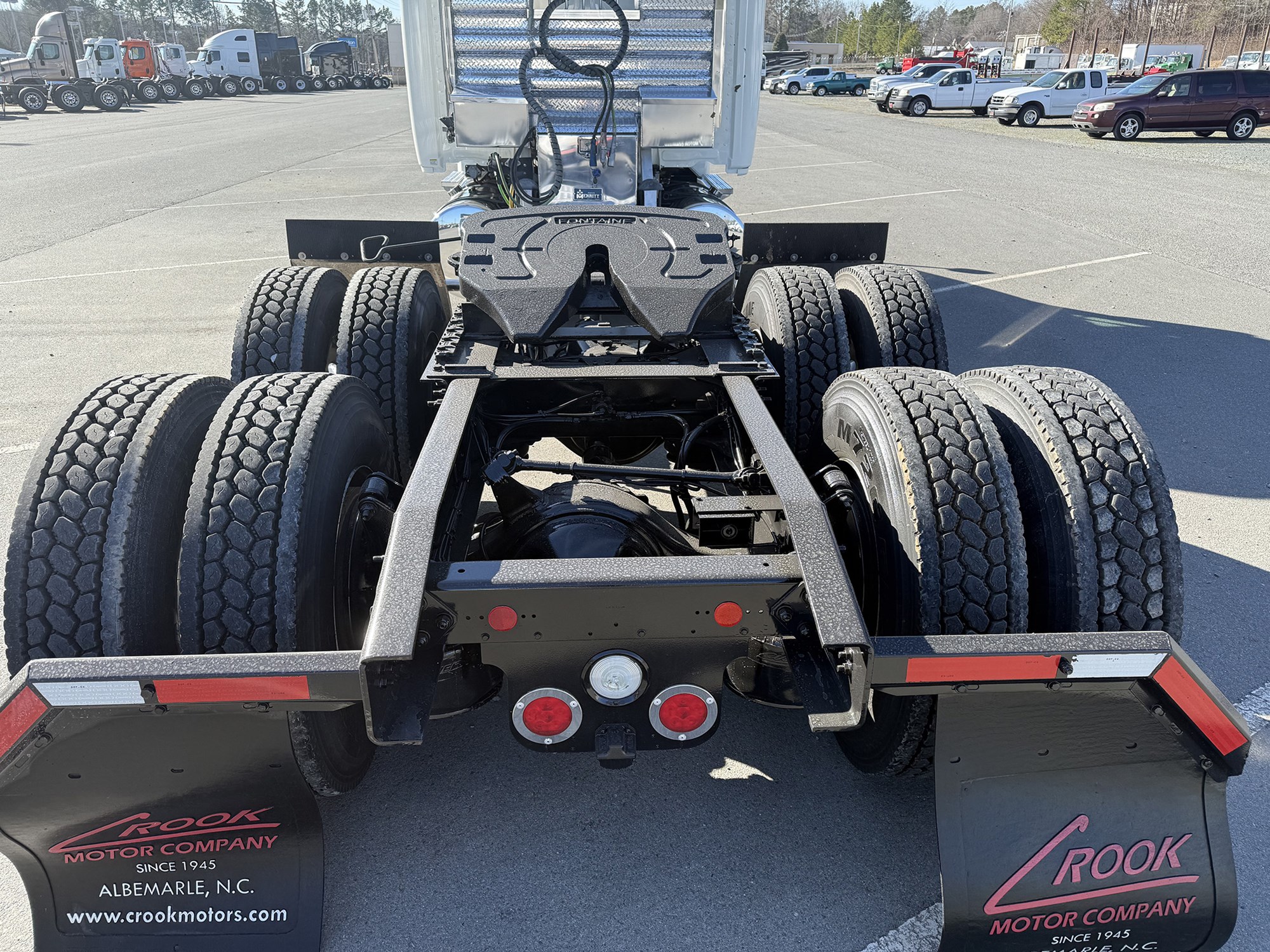 2017 Freightliner Cascadia 125 - image 5 of 6